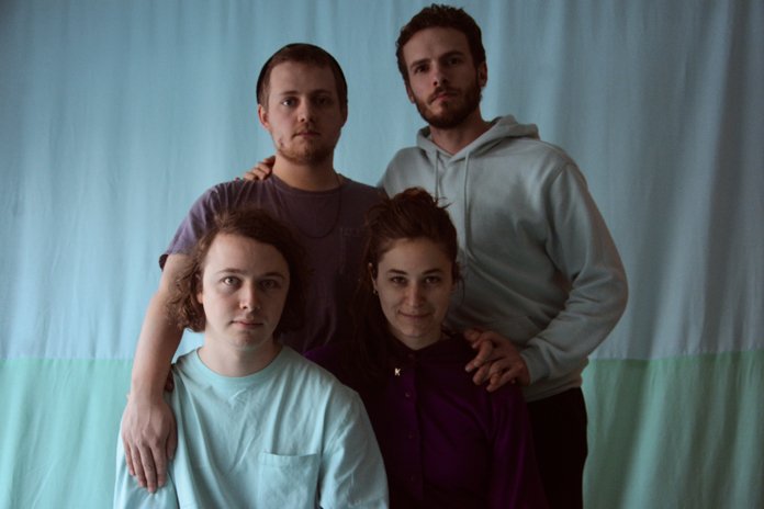 Under_Radar_Mag's tweet photo. Chicago-via-NYC post-punk experimentalists Spirits Having Fun (@spirits_having) have shared a new single, "Gift Shopping," off of their forthcoming album, "Auto-Portrait," due out June 28 via @ramplocal and we are pleased to premiere it. #SpiritsHavingFun https://t.co/5LkwDbKv2s https://t.co/lEACO1Necn