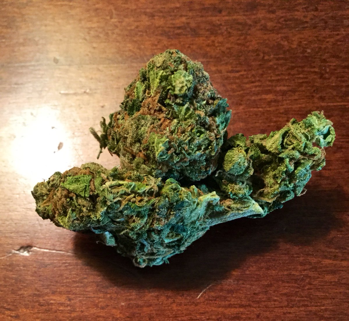Hippie_of_Love's tweet photo. Some strawberry kush https://t.co/iGMyEKp3BB