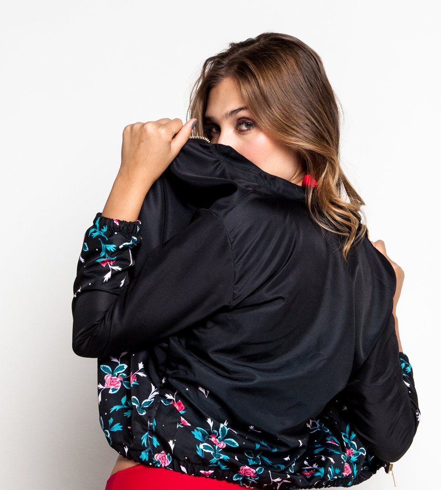 awaclothing's tweet photo. READY TO BE WEAR!
She knows how to wear florals & so are you | Floral Jacket available at https://t.co/LdmFNwyw6Z 🤩
.
.
#awaclothing #awalovers #jacket #bomberjacket #floral #travel #city #autumn #spring #shoponline #fashion https://t.co/bKaCDdhs8x