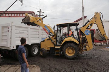 View image on Twitter