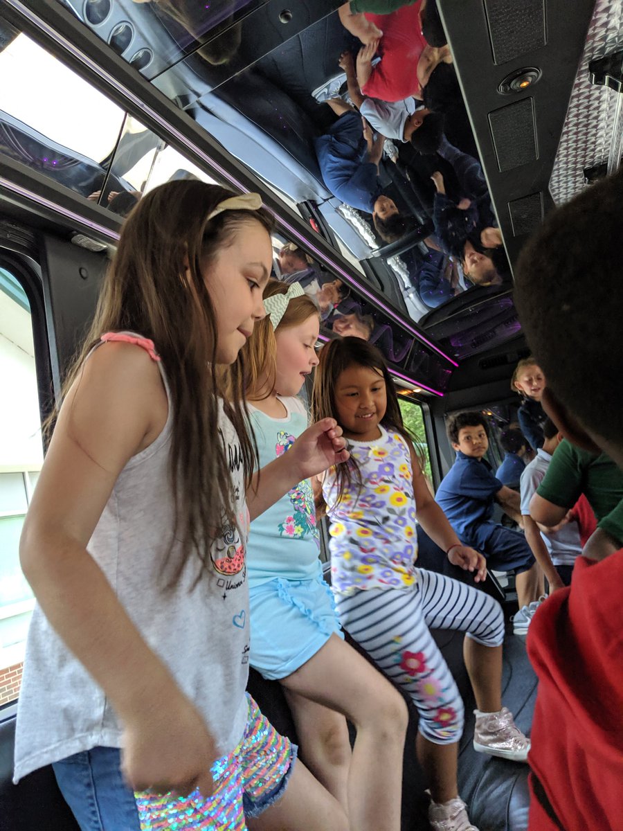 Sandy Wisdom (@sandywisdom1) on Twitter photo Limo ride to celebrate students! I was able to go as a teacher, and a parent!! Super fun day! <a href="/KenwoodElementa/">Kenwood Elementary</a> Limo ride to celebrate students! I was able to go as a teacher, and a parent!! Super fun day! <a href="/KenwoodElementa/">Kenwood Elementary</a>