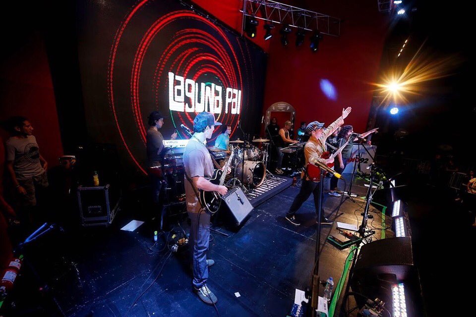 lagunapaimusic's tweet photo. Se viene lo nuevo. Está quedando bonito. La verdad es que es para ustedes, gracias por escuchar, ustedes saben quienes son 🙌🏽💚🙌🏽
📷 #DiegoToledo
#elcaminoeslargo #essoloelcomienzo #tomandoimpulso #siempreatentos #vamosconfe #resilientes #gratitud #sinceridad #humildad #respeto https://t.co/3Bkbg5IJD1
