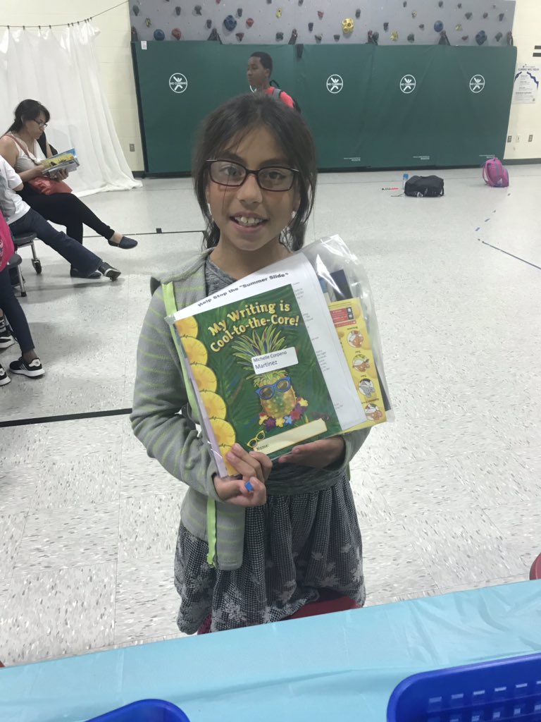 felicialawson36's tweet photo. We have books, writing journals, and math games!  Bring on summer! ☀️#o_braves @OccoquanES #PWCSTitle1 https://t.co/C8uB7EJuMm