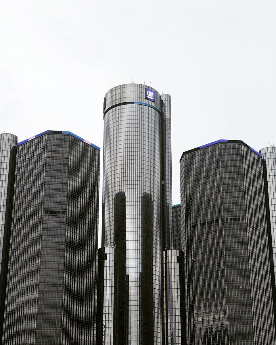 HiHatPapi's tweet image. The D is architectural magic #detroit #detroitarchitecture #industrialarchitecture