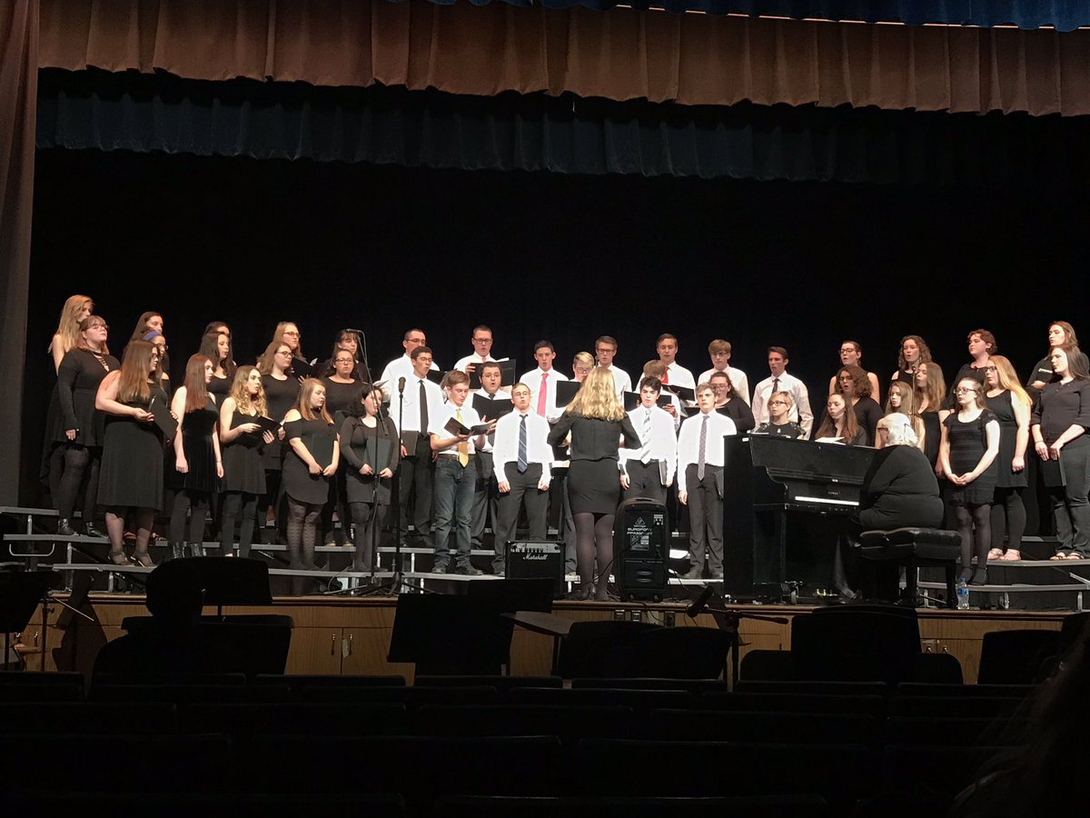 MWBandGuard's tweet photo. Congratulations to our Senior High Jazz band on a fantastic year end concert. A very special Thank You to their guest soloist John Viavattine. The Senior High Chorus was beautiful as well. Congratulations to all of our Seniors! #classof2019 #WildcatMusicians #PRIDEinthePaw https://t.co/lqPWAiHwP5