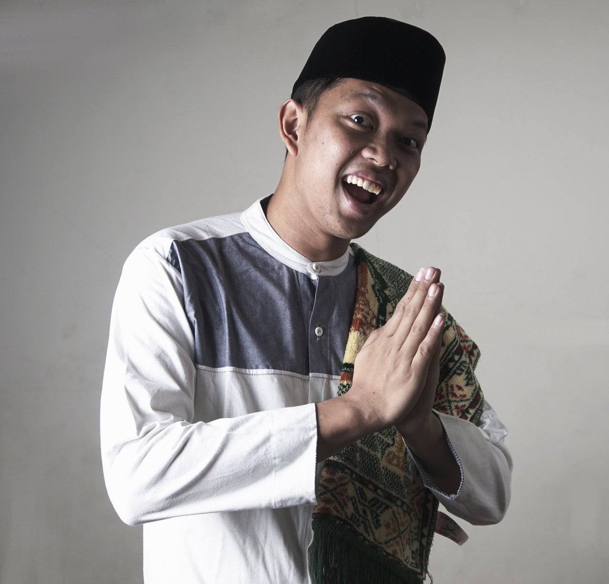 Moektito's tweet photo. Sugeng riyadin 1440 H sedoyo 🙏🏽 ngaturaken sedoyo klepatan. nopo mawon ingkan sampun kulo lampahi ,ingkang becik saget dipunpundut, ingkang ala kulo nyuwun pangampunten, sejatose menungso meniko panggonane salah 🙏🏽 https://t.co/zbdmNUVPqR