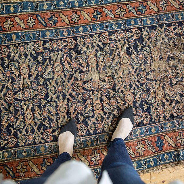 OldNewHouse's tweet photo. Publishing over 50 new rugs is no small feat! So late or not, proud to say they are up and I love them all! You can shop the link in our profile or head over to https://t.co/bis7ug8mYg ❤️❤️❤️ #oldnewhouse #firstpicks #rugs #vintagerugs #persianrugs #antiques #new #rug #dsnicer… https://t.co/S8cQZkhjjC