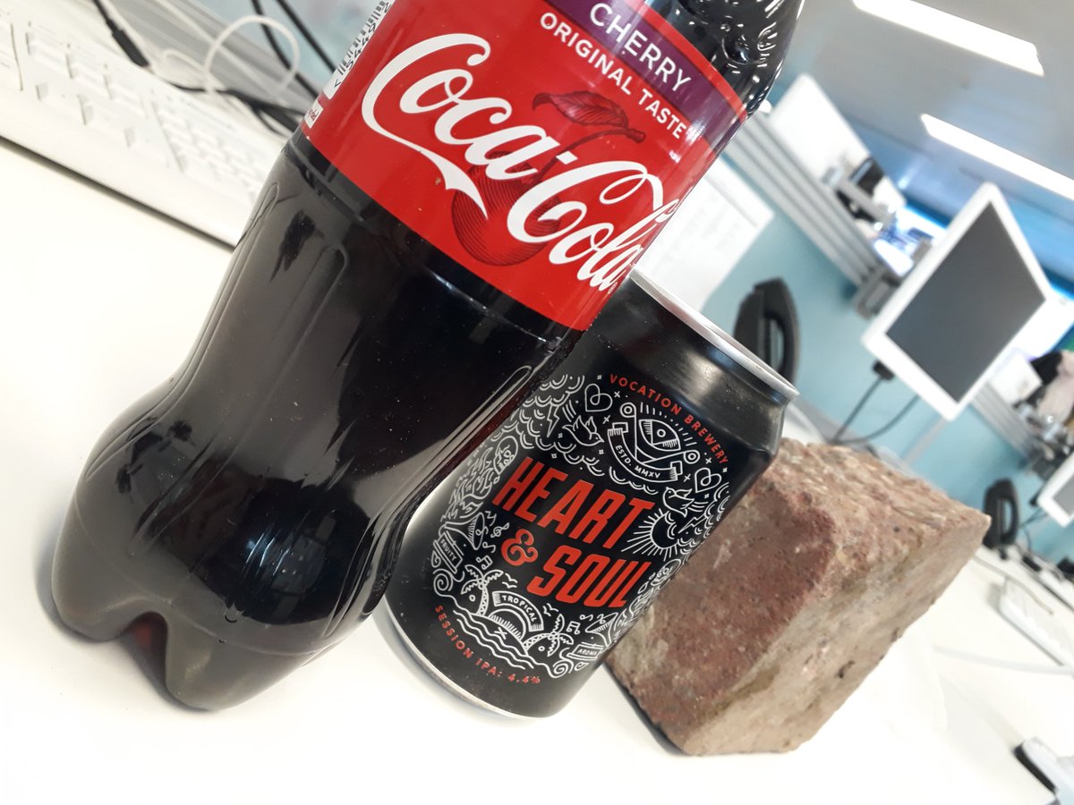 NicholaHowell's tweet photo. Thought of the heaviest things to request as a joke from @mr_spoon 's trip to the shops
..... and he delivers 😂 https://t.co/dpADkuoCPX