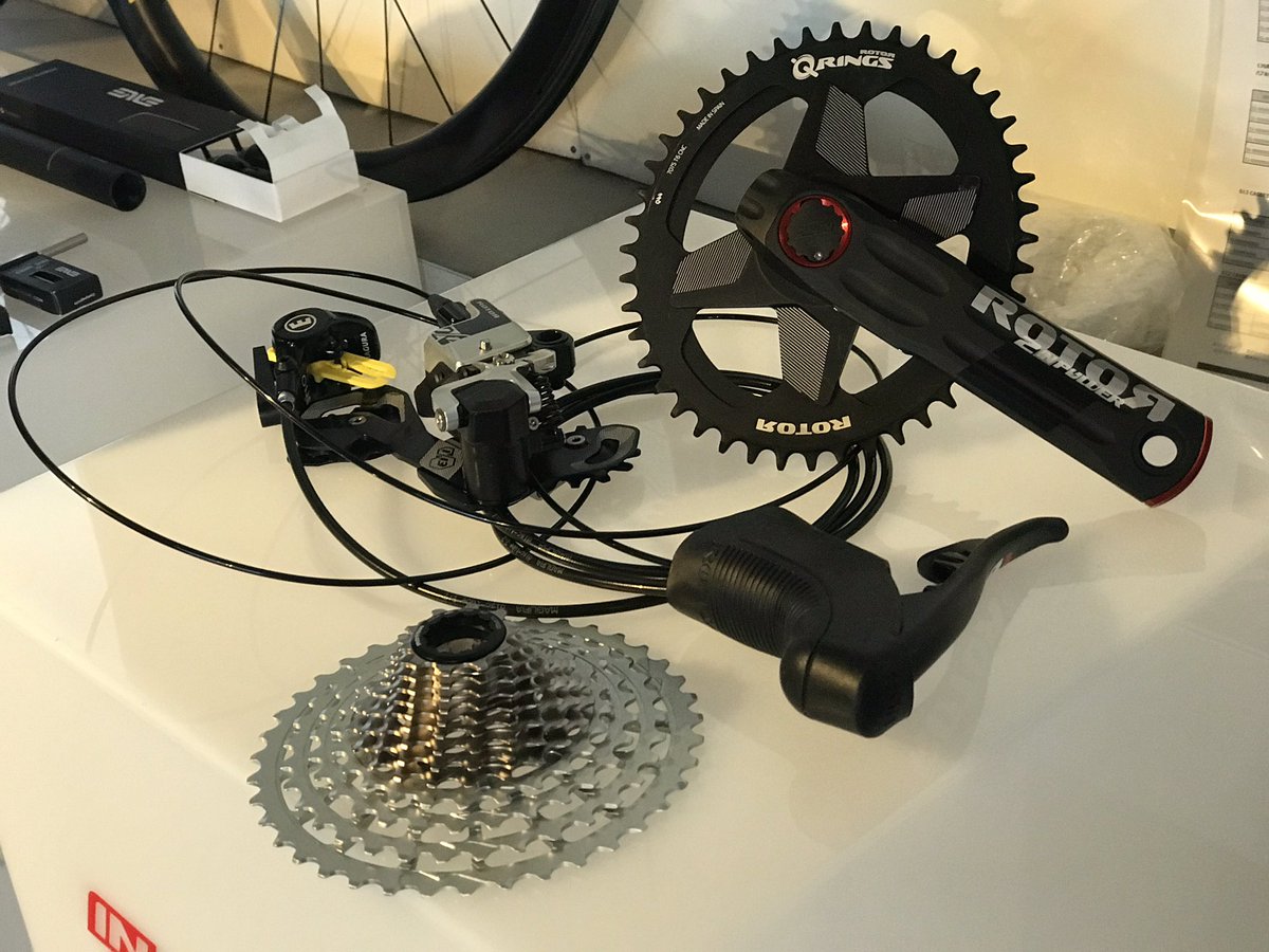 1stbike's tweet photo. 価格の資料もありました。
RD、左右レバー、ブレーキキャリパー前後、専用12/13速チェーン、ブリードキットの基本セットで32万程。
専用スプロケが6万程なので初期費用は大体38万程。
#rotor
#rotorcomponents
#ローター
#ダイアテック展示会 https://t.co/NODKAoRoU9