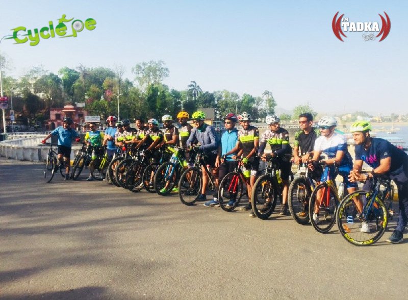 fm_tadka's tweet photo. #FMTadka #CyclePe
#WorldEnvironmentDay par #Udaipur chal raha hai Cycle pe.
Become part of FM Tadka initiative #Cyclepe to save the environment aur aaj chalo sirf cycle pe.
#WorldEnvironmentDay2019 #BeatAirpollution #SoundsGood @Tadka_Rj_Aman @rj_tadka https://t.co/IyFXoW5aLz