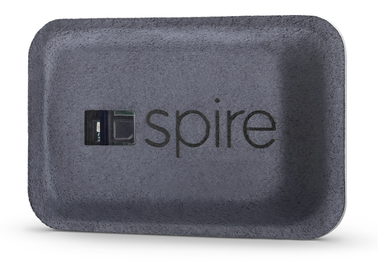 AdhapOfficielle's tweet photo. Sur notre blog >> Un traqueur d'activité, ça peut être discret ! C'est le cas du boitier #HealthTag qui se colle sur les vêtements 🧥https://t.co/Q0RVkcutnZ #Startup #Spire #Tracking #Santé https://t.co/PsxmeVJo7o