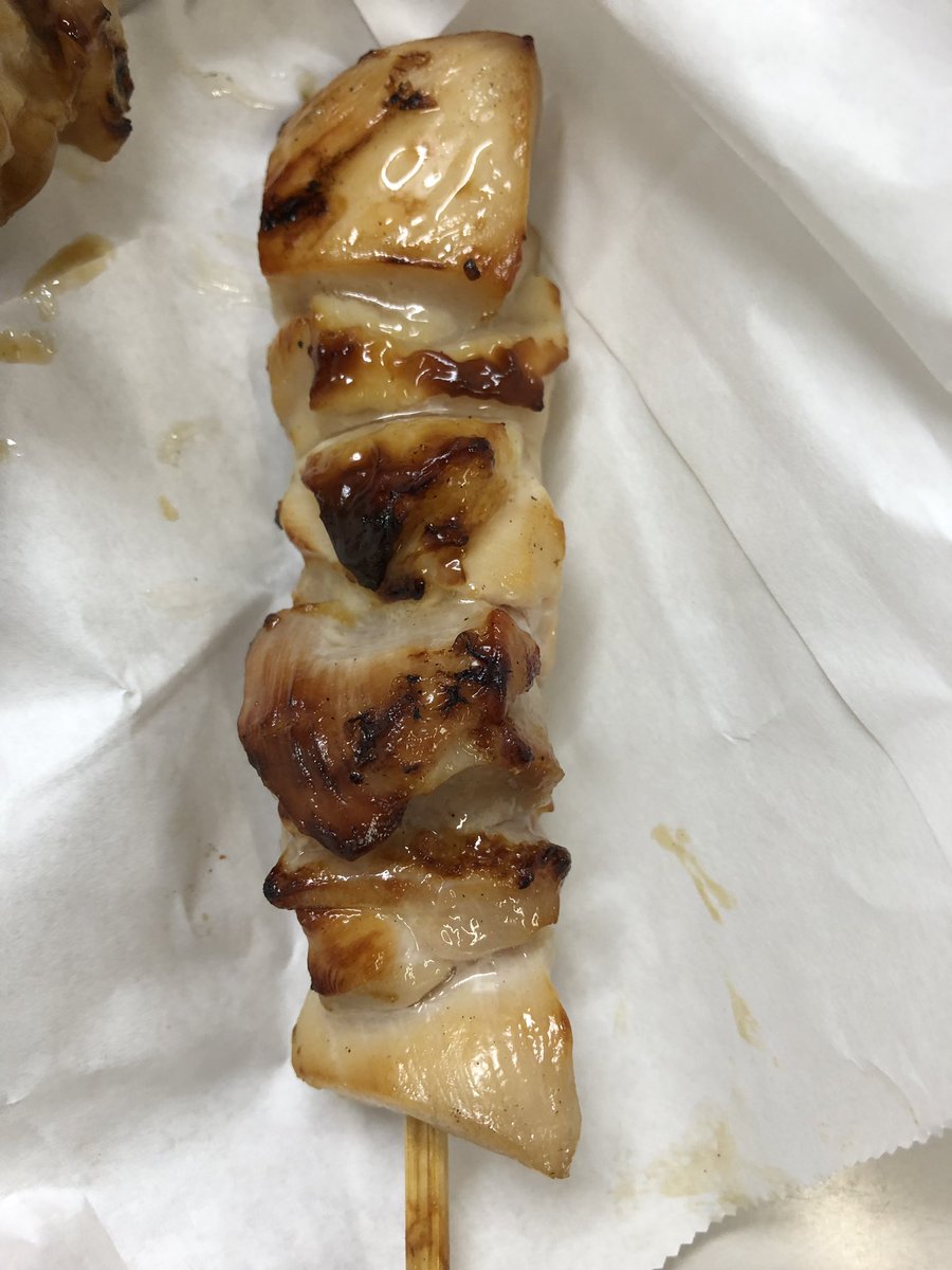 いとうセブン 塩ではなく 塩ダレ感 不味くはないが コンビニ感否めず 炭火焼き鳥串 もも塩を食べる 実家がセブンイレブンだから セブンイレブン ホットスナック いとうセブン