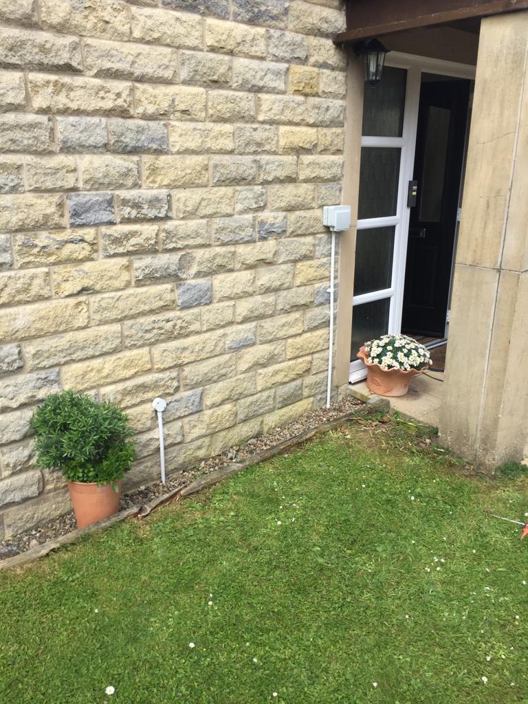 fceyorkshire's tweet image. External Socket installation at Killinghall, #Harrogate.

#electricalinstallation #socketinstallation #electricians #Yorkshire #FullCircuit