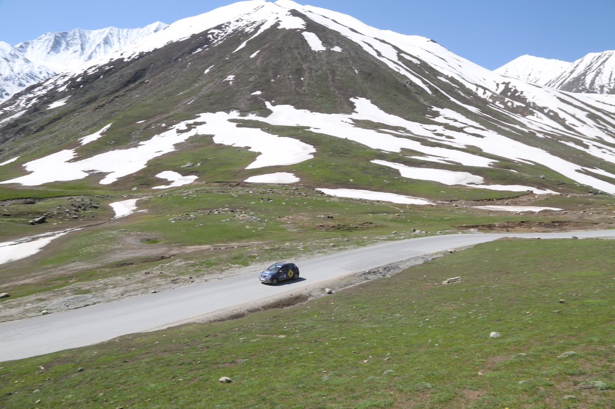 SirishChandran's tweet photo. What a tough little cookie!
Over 30 days & 15,000 km on #IndiaDiamondTrail the Kwid went to all 4 corners of ๐ฎ๐ณ: Koteshwar, Kanyakumari, Kibitoo & Kargil tracing #RenaultDiamond taking a beating over all kinds of roads over all kinds of terrain. And survived! Seriously impressive https://t.co/iooO4m6HX8