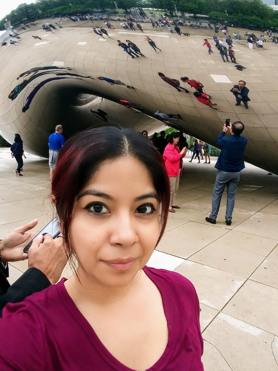 carmart03's tweet photo. After our appointment, Marcus and I decided to stroll down Millenium Park and enjoy the sights 🤗😍 Just US at the bean  💏❤

#lovewhatwedo #business #onthemove #powercouple #chitown #MilleniumPark #thebean #tradition #loveourcity https://t.co/fHLngIrK05