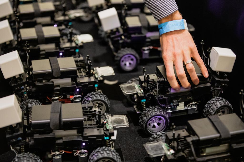 AmazonreMARS's tweet photo. We built the Starship Enterprise computer, heard #IronMan speak, and saw Spot the robotic dog. Catch up on today's #reMARS highlights: https://t.co/ZvCPwGUHqj https://t.co/DEF70NfOtf