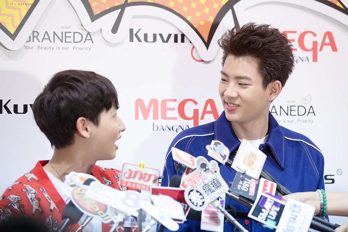 Jetaime_xx4's tweet photo. กัน: เพราะว่าเราสนิทกันมากด้วยแหละครับ เวลาไปไหนก็ไปด้วยกัน คนก็เลยมองว่าเราเป็นแฟนกันหรือเปล่า แต่ว่าเราเป็นคนที่สนิทกันมากๆครับ

me / เกาหัวแกร็กๆ 🤪  #ออฟกัน https://t.co/pJOtn5Zzh9