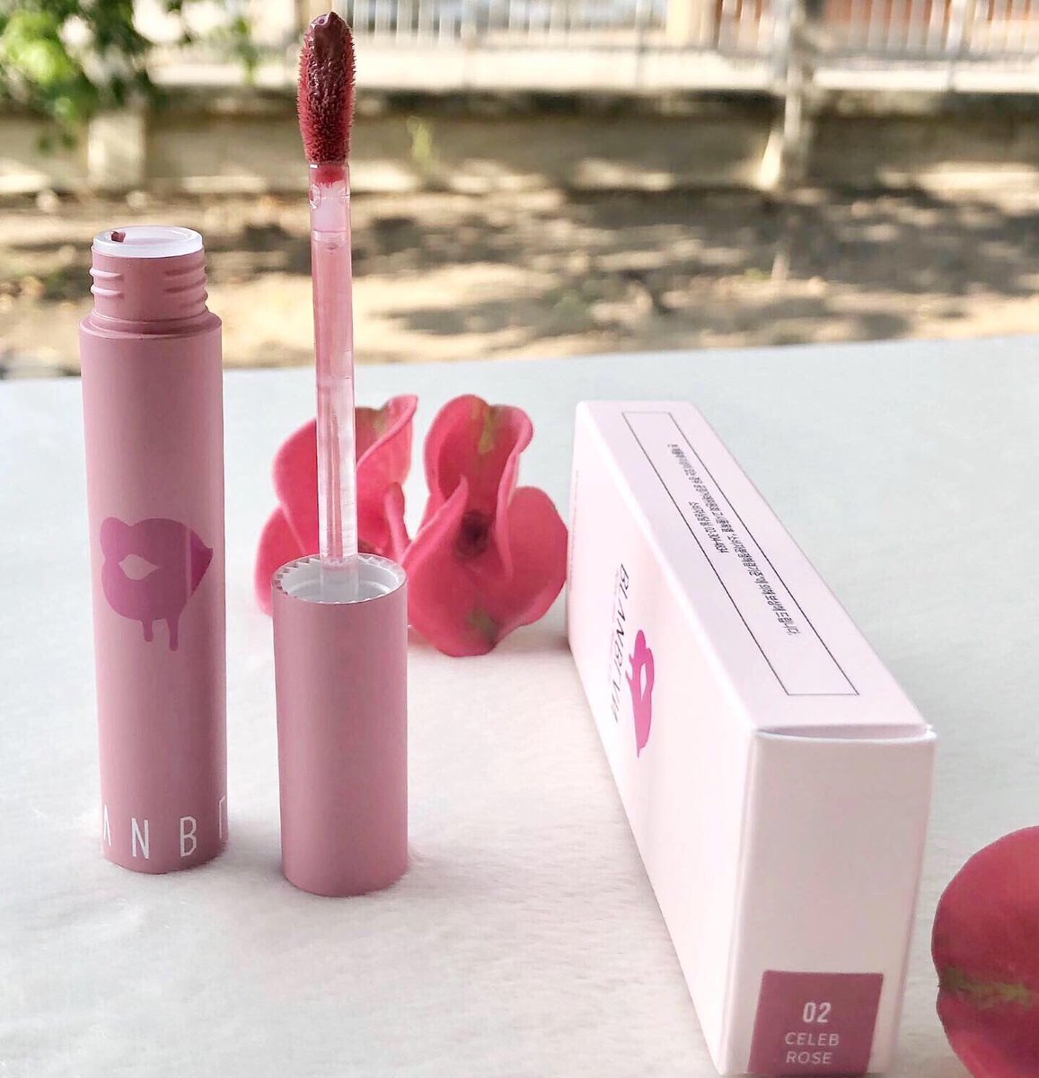 GlamDe's tweet photo. 18:41
BlanBlvn kiss me real lips no. 02 Celeb Rose, @blanblvnth creamy lipstick but easy to apply on your lips. It gives a natural color and buildable. #gaedeglam #เก๋เดอแกลม #40เพิ่งคิดรีวิว #blanblvnthailand #beautyreview #ไว้รีวิวห้ามขายของโว้ยย https://t.co/cQ4042uMow
