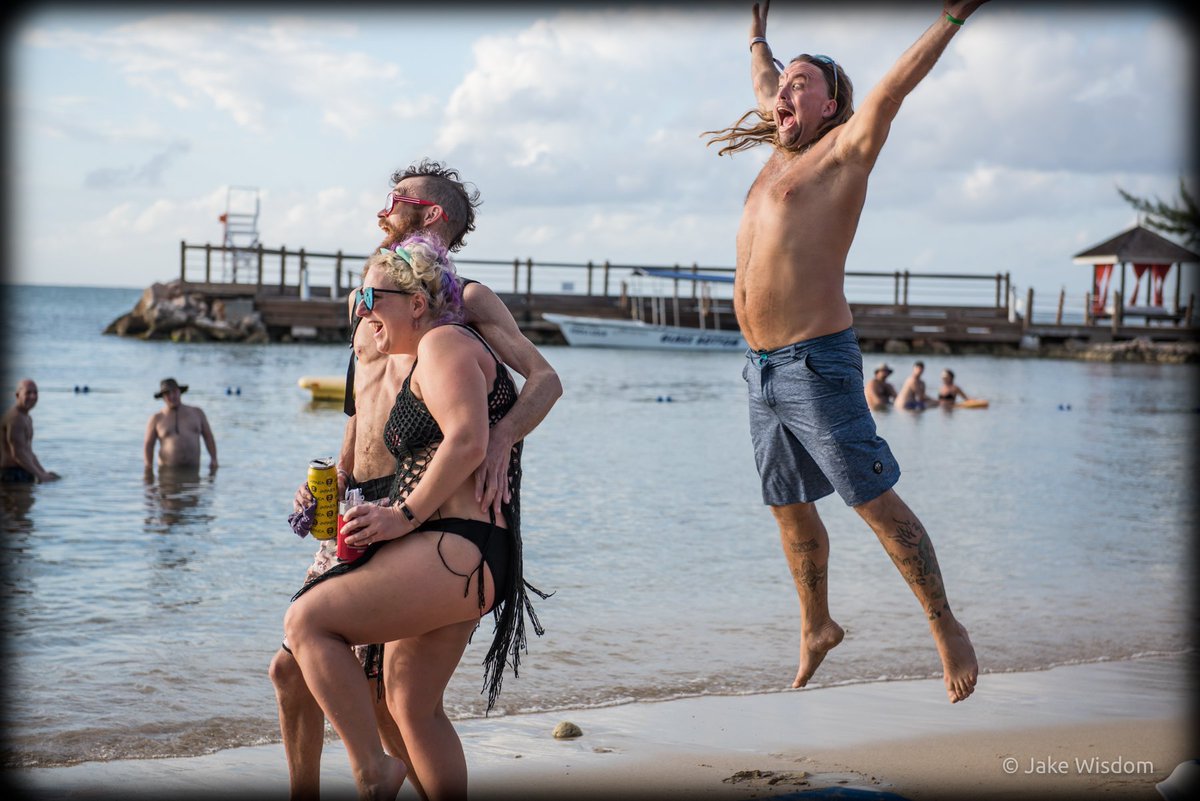 Festival season has just begun! But, it doesn't have to end when Summer is over. We have multiple festivals running all throughout January in warm, sunny Jamaica... rest easy and join us this Winter. 🍹🤘