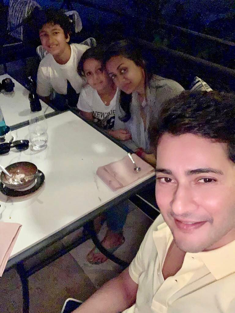 urstrulyMahesh's tweet image. Happy Eid😊 May you all be blessed with love, peace and prosperity... 
#EidMubarak #EidUlFitr