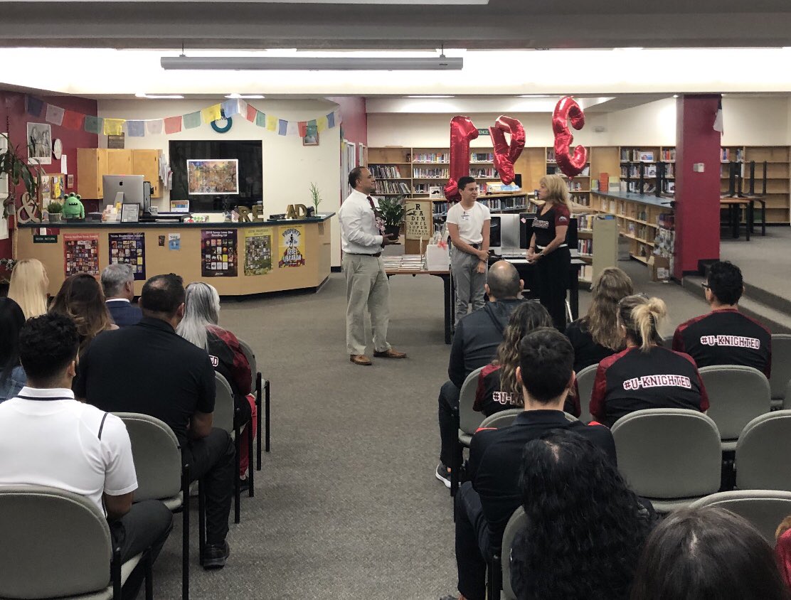 MaryAnnOlivas66's tweet photo. I was honored to welcome Mr. Javier Salgado to the Kingdom of 8 today! You are going to love the Desert View Family! They are VERY special and I know wonderful things will continue to happen there!❤️#DVMS143 #DVMSPROUD #KingdomOf8 @catherinedoc12 @Nick_Carrillo27 https://t.co/DwXpJH86s4