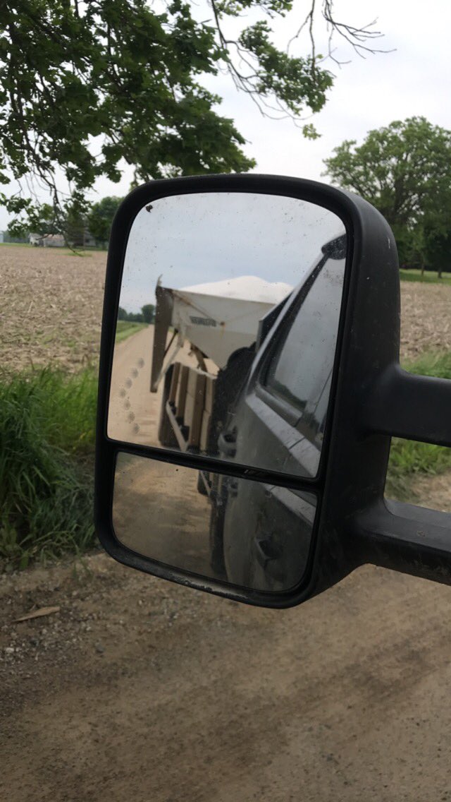 DryerDaniela's tweet photo. Well started the day spreading fertilizer the. Switch to discing!! Hopefully we can keep planting tomorrow! #cabview #planting2019 https://t.co/4rvf8SWpOK