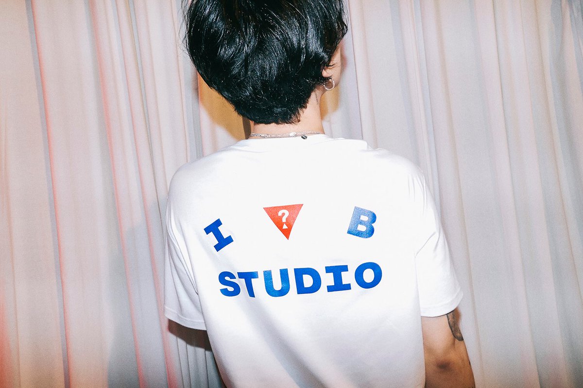 1LLIONAIRE_TH's tweet photo. [😊PIC] นัมแทฮยอนกับเสื้อคอลเล็กซ์ชั่นใหม่ของ IAB STUDIO ที่รวมมือกันกับ GUESS และ Hypebeast KOREA ค่ะ
 
#MYTRIANGLE
#Beenzino
#IABSTUDIO https://t.co/mchaRWUlSu