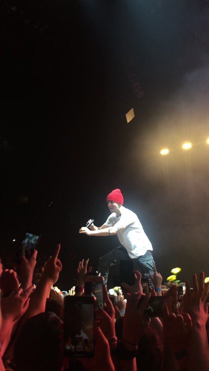 Spooky_Sarahh's tweet photo. Wanted: Tyler Joseph for aggressively seasoning his fans. #BanditoBrooklyn https://t.co/HkcAjKhkAL
