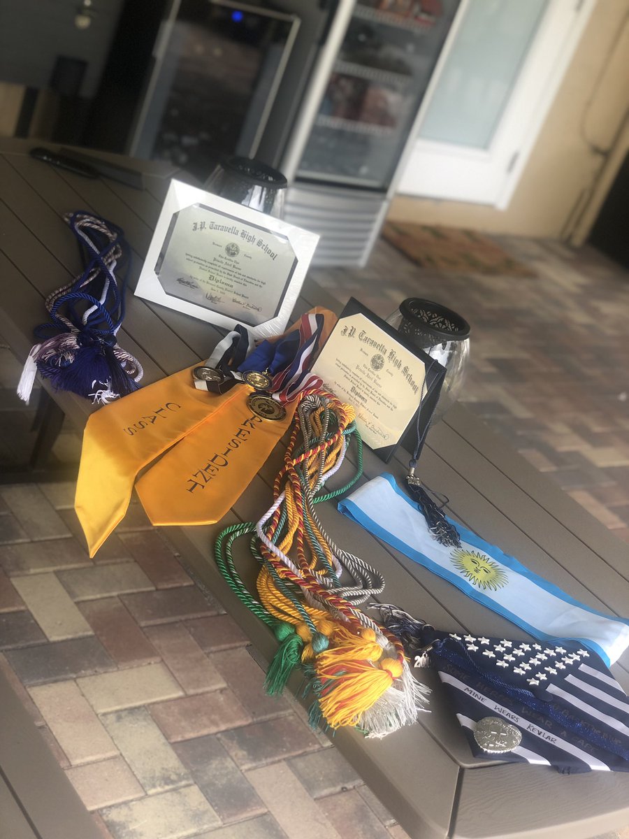 Lavishballer's tweet photo. On June 3rd, 2019 I graduated from the greatest school i could ever attend. JPT has a big place in my heart. My parents came to the states in 2001 to give me &amp; my sister a better life. I owe it all to them! All four students who spoke at graduation were not born here, diversity! https://t.co/DJACksb1ZY