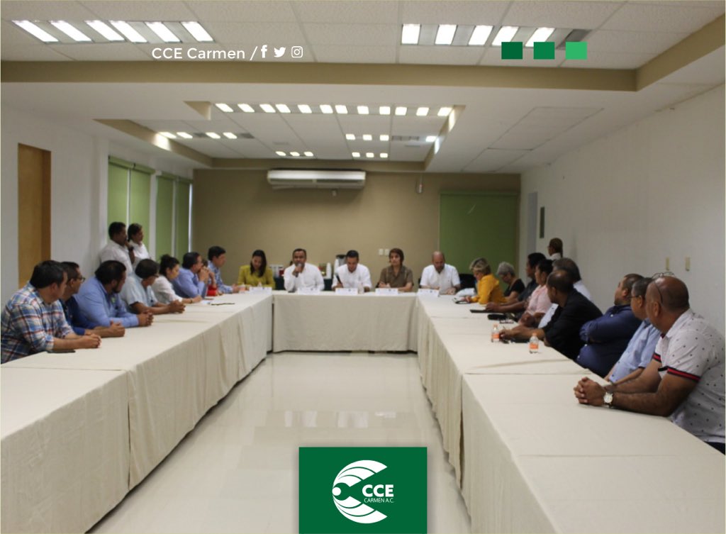 CCECarmen's tweet photo. Reunión de trabajo encabezada por el Ing. Alejandro Fuentes Alvarado, Presidente del #CCECarmen con el Secretario de Turismo, Jorge Manos Esparragoza y los hoteleros de la ciudad. Se abordaron temas de promoción turística y el impulso a la economía de Carmen. https://t.co/2MEPQZLJXA