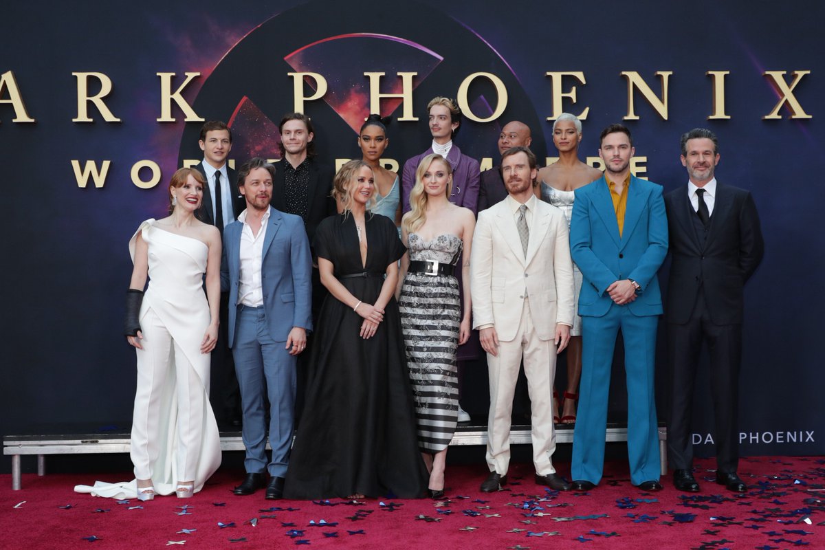 XMenMovies's tweet photo. The extraordinary cast and filmmakers of #DarkPhoenix celebrate the World Premiere in Hollywood. See it in theaters this Friday! https://t.co/aBbBjDoeYr https://t.co/MRncGkwn6j