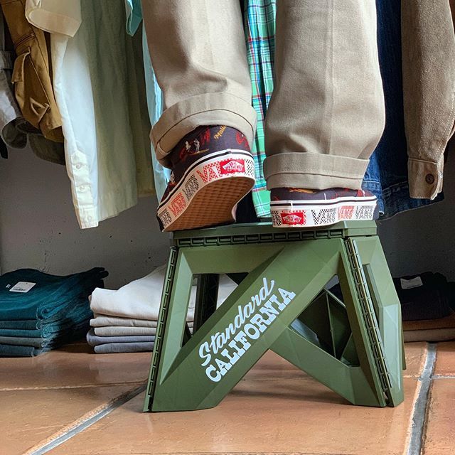STANDARDCAL's tweet photo. あると何かと便利です。

#standardcalifornia #スタンダードカリフォルニア #foldablechair #chair #outdoor https://t.co/YwzVY8STv4 https://t.co/RwhqsHoApF