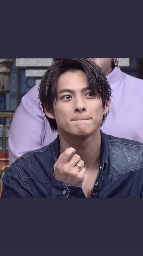 O Xrhsths ひまり Sto Twitter いつも新しい髪型が前回を上回ってカッコいいって素晴らしいな 昨日からtlの紫耀くんがかっこよすぎてヤバイ 個人的にはトーン暗めのアッシュが好き あれだけブリーチしてたらすぐ色抜けちゃうからまたすぐ違う 色に