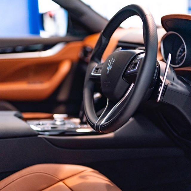 The Maserati Levante provides exceptional comfort, whatever the speed, distance or terrain. A powerful force, perfectly controlled and a beautiful place to be sat 👌⠀ bit.ly/2KtHcrQ