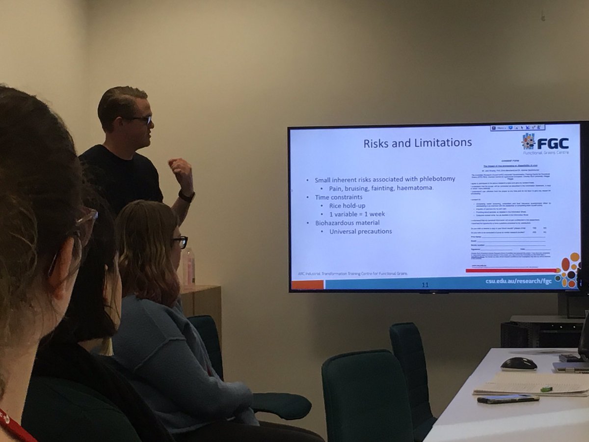 ChrisBlanchard_'s tweet image. Jack Murphy is talking about his project on #invivo #digestibility of #rice. #healthyrice #csufgc @GrahamCentre