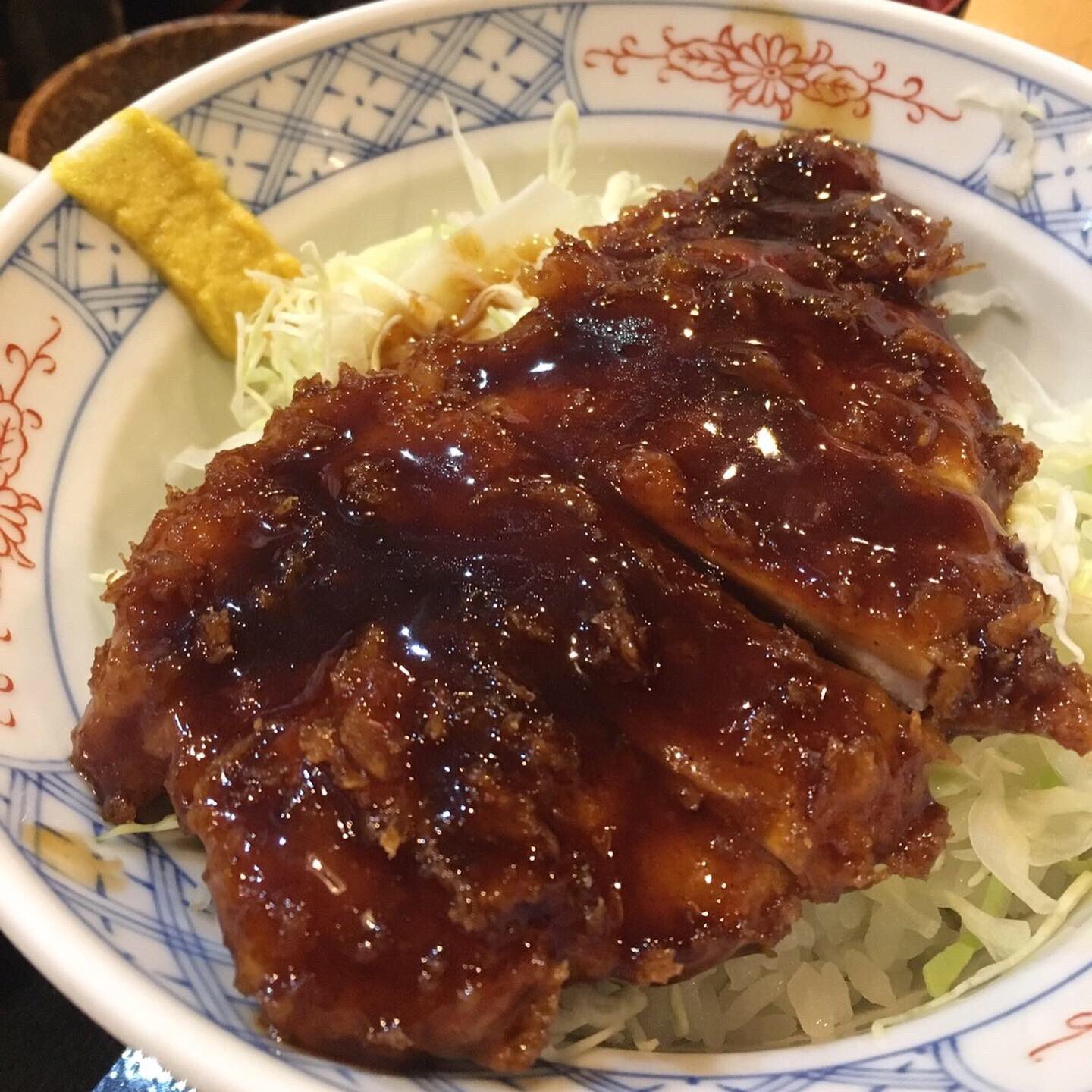 とんかつ まるや 立呑み新橋店 スタミナ回復 ソースかつ丼 600円 セット 0円 キャベツ みそ汁 お新香 忙しい日のお昼に美味い 早い 安いまるやの丼 Japan Tokyo サラリーマン 味方 とんかつまるや まるや とんかつ Tonkatsu Katu