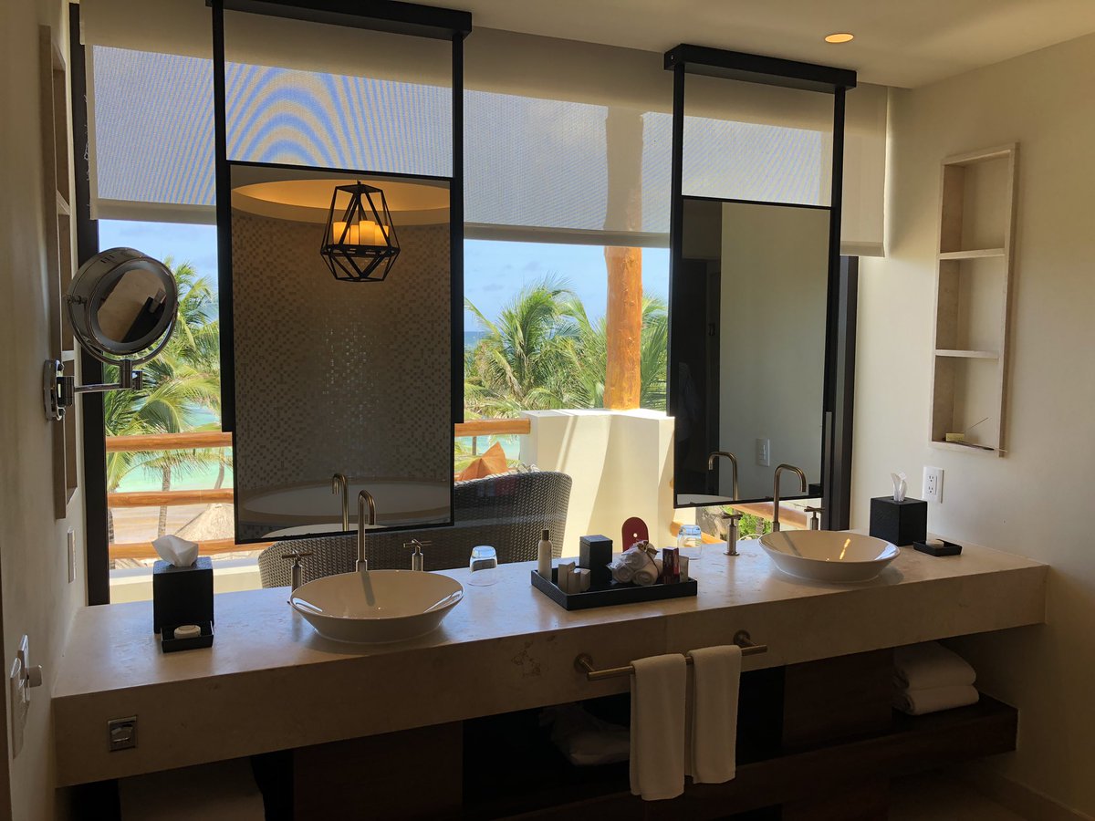 DINEvent's tweet photo. Weβve never seen a bathroom quite like this. A view of the beach right behind the mirrors?! Genius! @SecretsResorts #secrets #cancun #akumal #secretsakumal #sitevisit #DINEvent https://t.co/cKppcSdjHa