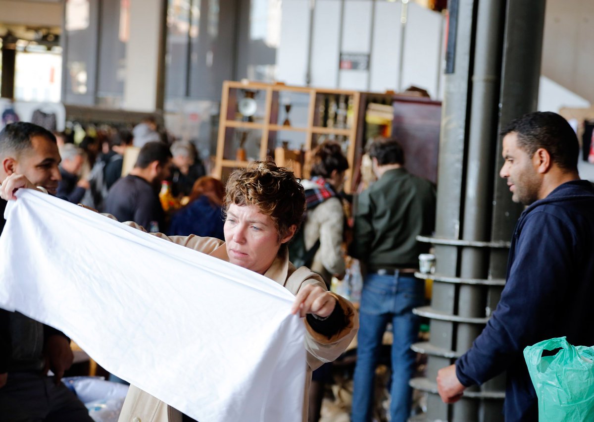 EncantsBCN's tweet photo. Coneixes la subhasta dels Encants? 

És una de les peculiaritats del nostre mercat des de fa més de set segles i a dia d'avui, l'única d'Europa!!!

Anima't a matinar un dia i vine a descobrir-la! 🤠 Dilluns, dimecres i divendres de 7:30 a 9:30 al pati central del mercat! https://t.co/1YWCvjlvvt