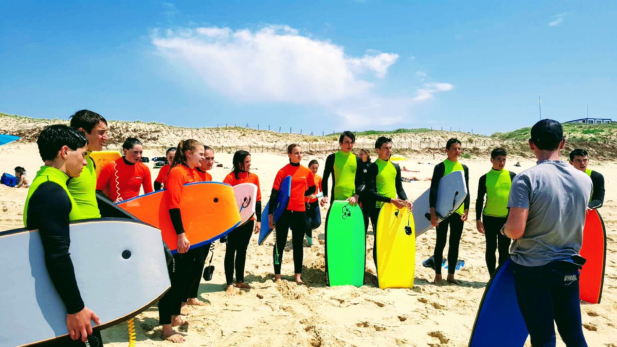 LpoA_Fournier32's tweet photo. Les #Secondes #OptionEPS sont à #VieuxBoucau pour leur #Stage de #SURF ! Temps magnifique, soleil et #vagues ! occasion aussi d'une Sensibilisation à l'environnement ! #ParcoursCitoyen #Plage #Beach #Sea #Sensations
#Bac2021 #OptionSPORT https://t.co/LiuSCLZ0sa