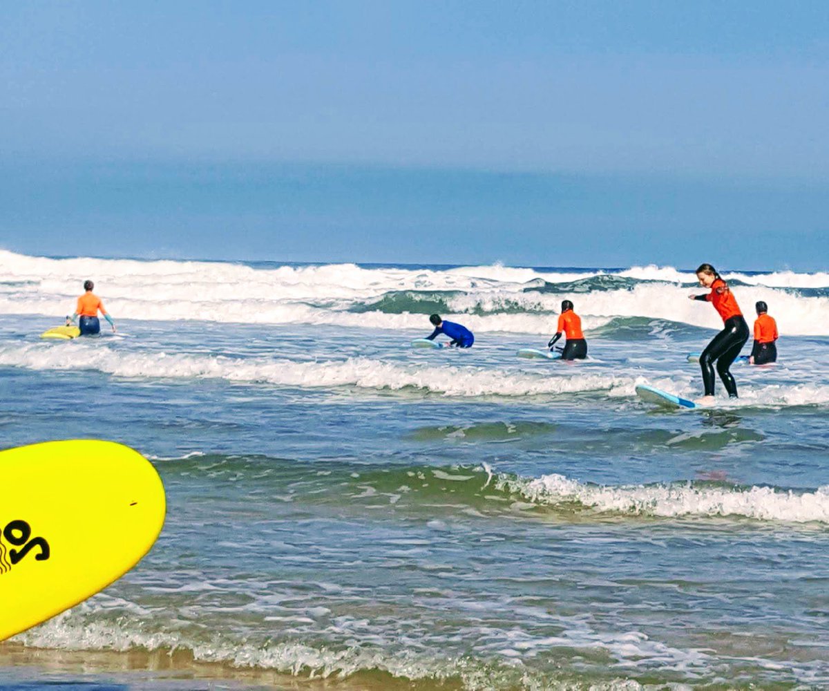 LpoA_Fournier32's tweet photo. Deuxième jour de #Stage de #SURF pour les #Secondes #OptionEPS à #VieuxBoucau ! @LpoA_Fournier32 de #Mirande. Temps magnifique, soleil et #vagues ! occasion aussi d'une Sensibilisation à l'environnement ! #ParcoursCitoyen #Plage #Beach #Sea #Sensations #Bac2021 #OptionSPORT https://t.co/lS7c1sjWgT