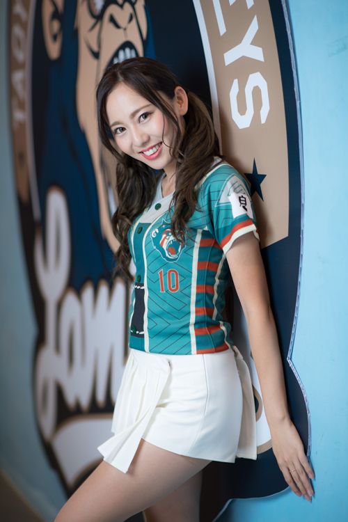 ビール　ガール　売り子　販売員　制服　ユニフォーム　チア　スカート　娘　野球