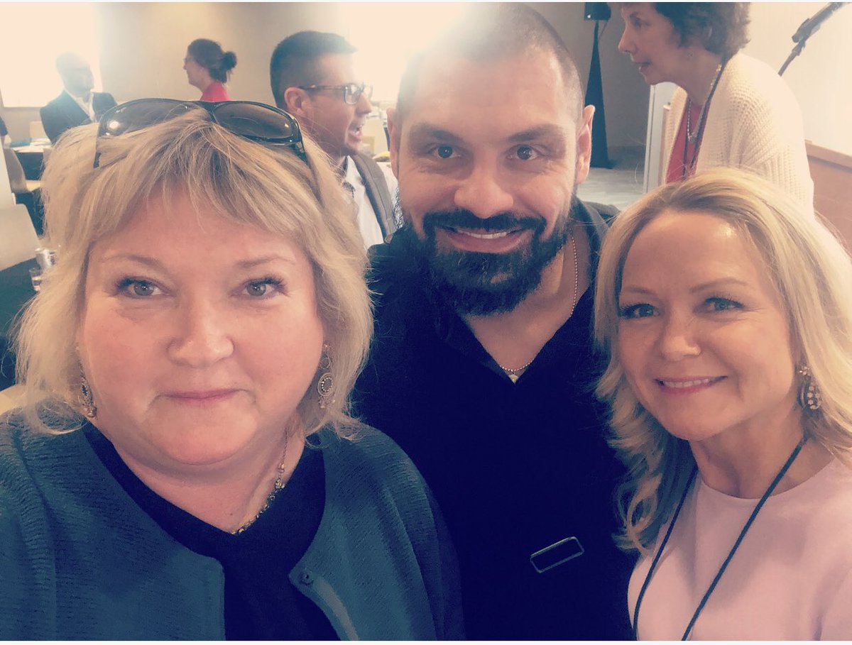 1in5advocacy's tweet image. Thank you, Brent, for being a champion both on, and more important, off the ice. Good on ya, eh! Join our fight for #FAPE for each child. #reacheveryreader @ChanZuckerberg @mit_ili @hgse @TheFCRR @brent_sopel @dyslexia2019 @EducateAll101 @joshwilkins_97 @CarrollSchool #dyslexia