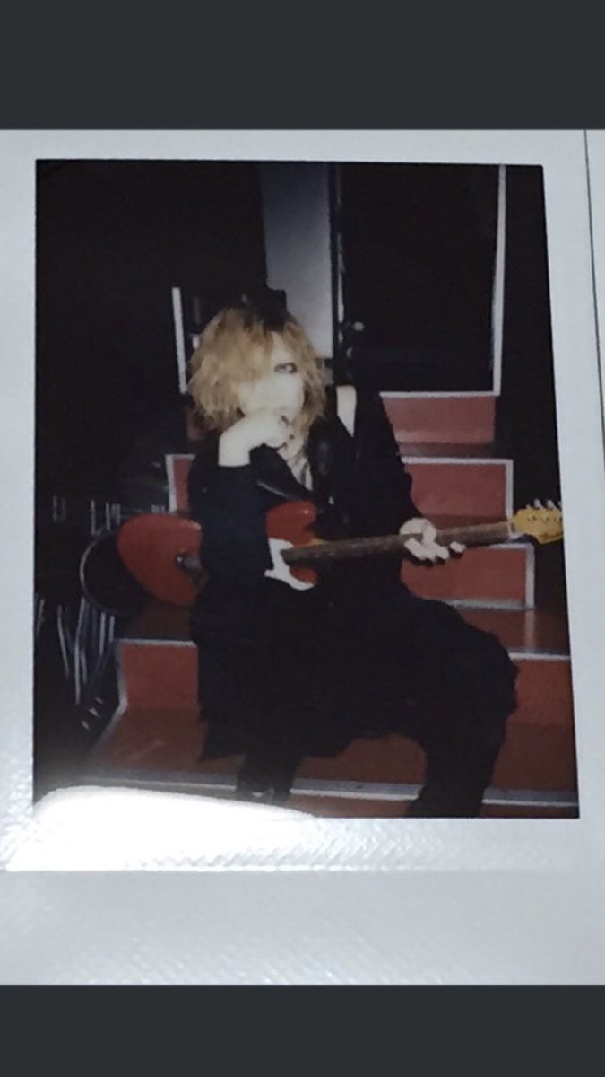 nyanko3271's tweet photo. @XBF0FhwJfQqZXmV ありがとうございます。こちらお譲りいただきたいです。6／22のライブで手渡しできますか？ https://t.co/USfExwZfFO