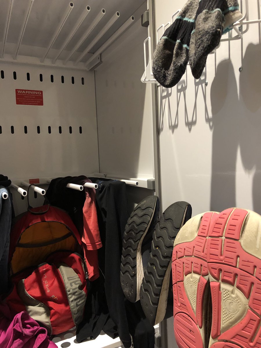 santababy100's tweet photo. Pretty wet out there. Thank goodness we’ve got dryer at work #earlycrew #dookit https://t.co/rIQzg4Wbzi
