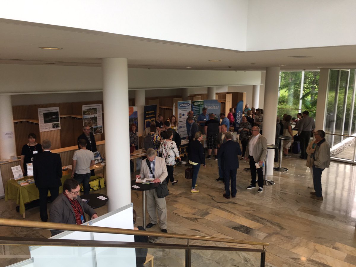 Kongressitalo Mikaelin ala-aulassa on tänään monipuolinen näyttely vesiosaamisesta ja -tutkimuksesta. Näyttely on osa Finnish Lakeland Forumia, joka alkaa aivan kohta. #finnishlakelandforum #mikkeli