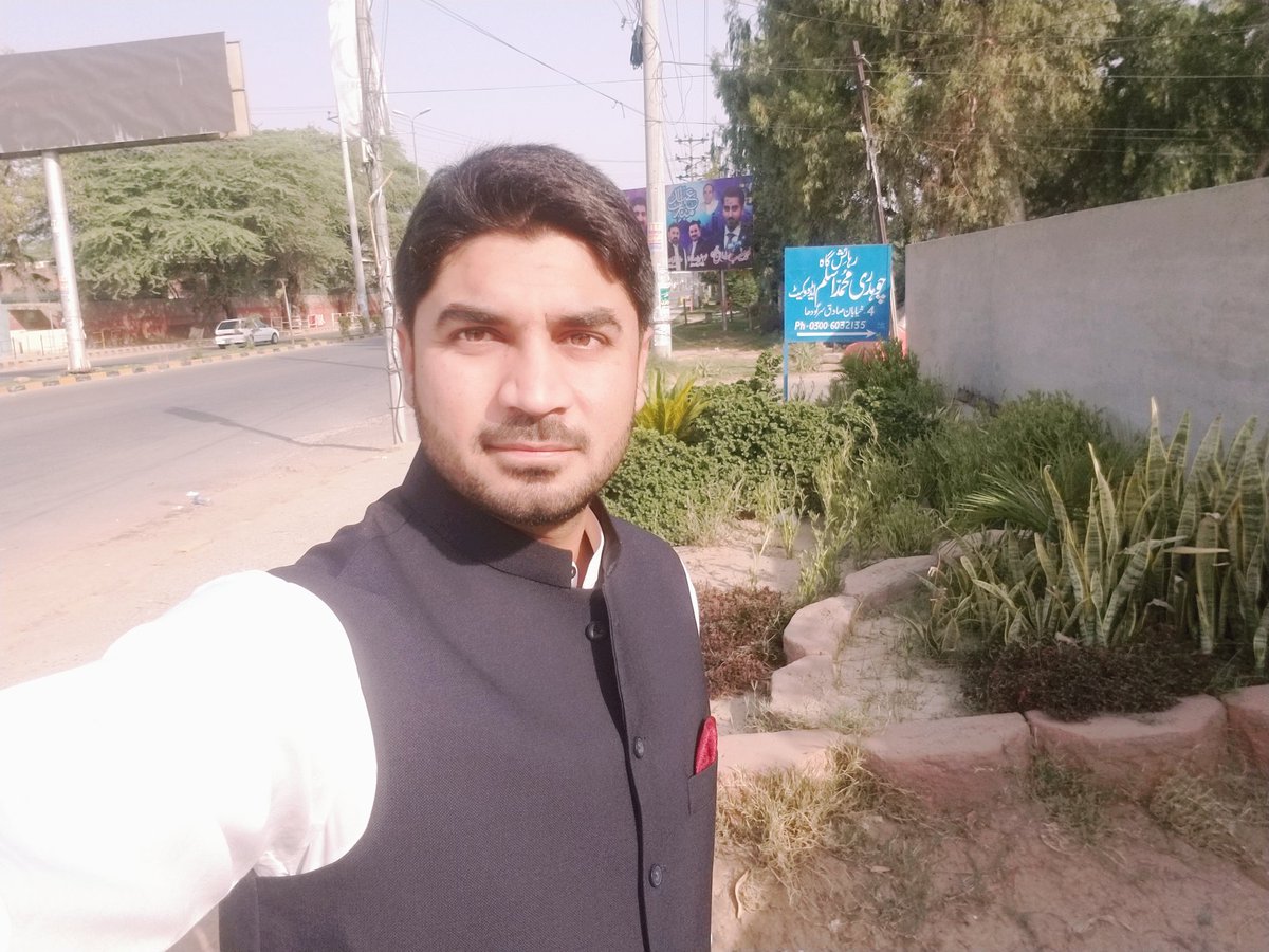 PsffSami's tweet photo. #Eid Mubarak to Muslims around the world. https://t.co/xUcFy2jdaR