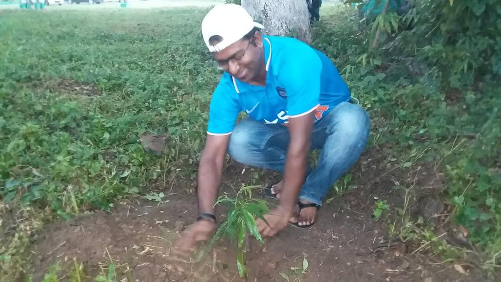anand_dsp's tweet image. #WorldEnvironmentDay #BeatAirPollution #Eachoneplantone Planted sapling on WED2019.