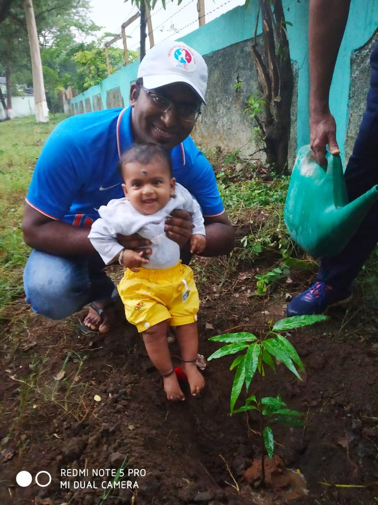 anand_dsp's tweet image. #WorldEnvironmentDay #BeatAirPollution #Eachoneplantone Planted sapling on WED2019.