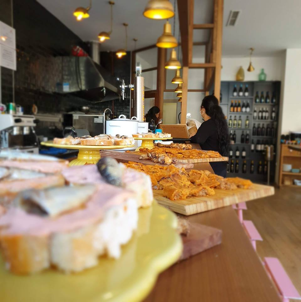 gastrojumping's tweet photo. Disfruta de los pequeños momentos de la vida, los grandes son pocos y muy separados.
#tapas #restaurantes #Madrid https://t.co/iBL4AAZnu9
