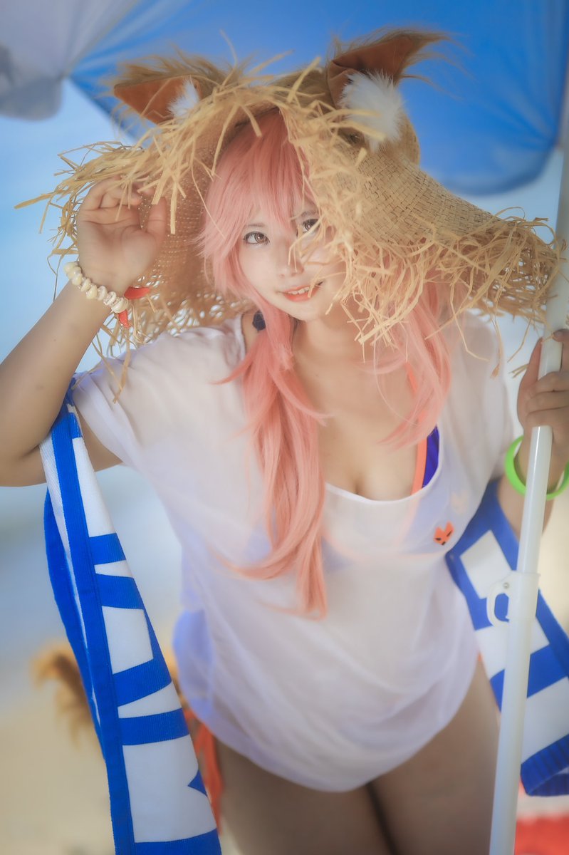 83cat_m's tweet photo. 【コスプレ】
                     Fate/GrandOrder
         🏖玉藻の前(水着/LANCER)☀️

𓇼𓆡𓆉𓆡 ⋆*❁*𓆜  𓆝   𓆞  𓆟

      ｢青い空！🏖白い雲！︎︎☁︎︎*.
                そして魅力抜群✨の
                         ワ・タ・ク・シ？❤｣
𓆟𓆝𓆟𓆝𓆟𓆜𓆞𓇼𓆡𓆉𓇼𓀤

📷→@8779Y https://t.co/4evg0wascR